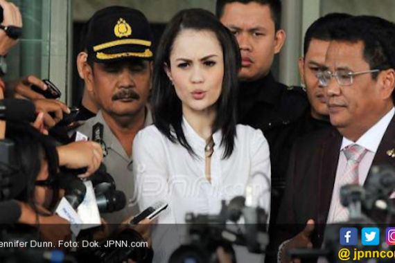 Jennifer Dunn Jadi WIL Pengusaha Kaya, Sarita Meradang - JPNN.COM