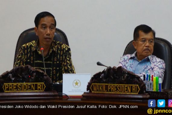 Ssttt...Jokowi Sentil Menteri saat Rapat Kabinet - JPNN.COM