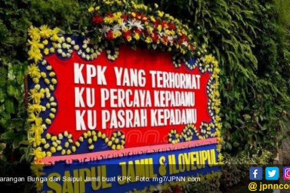 Selain Lagu Buat KPK, Saipul Jamil juga Kirim Karangan Bunga - JPNN.COM