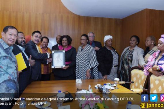 Parlemen Afrika Selatan Minta Saran Air Bersih dan Sanitasi di DPR - JPNN.COM