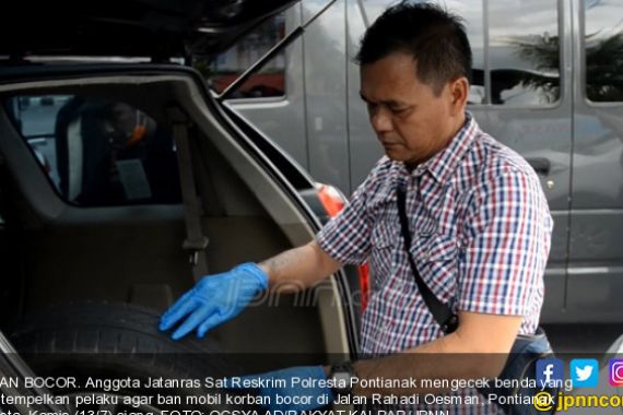 Ban Mobil Bocor, Uang Rp 600 Juta Melayang - JPNN.COM