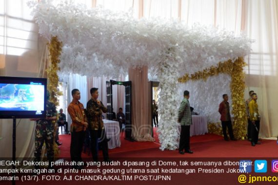 Curhat Warga Viral, Dekorasi Pernikahannya Dibongkar saat Jokowi Datang - JPNN.COM