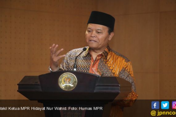 Ustaz HNW Yakini Golkar Putuskan Hal Terbaik untuk DPR dan Setnov - JPNN.COM