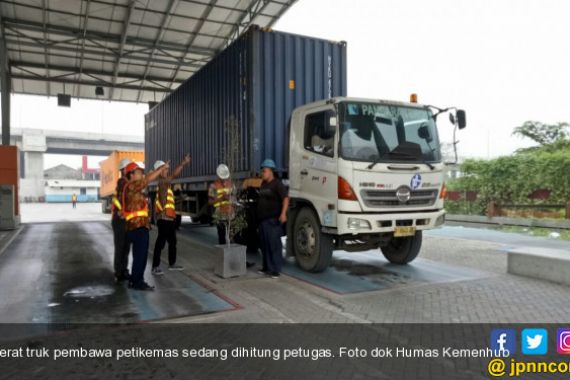 Kemenhub Pantau Berat Peti Kemas di Pelabuhan Tj Priok, Hasilnya? - JPNN.COM