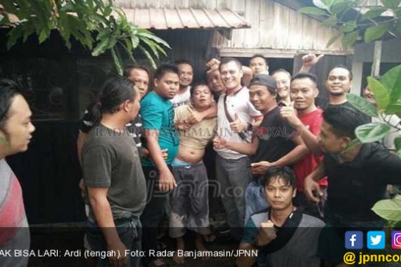 Ardi Sembunyi di Bawah Ranjang, Tapi Kakinya Kelihatan - JPNN.COM