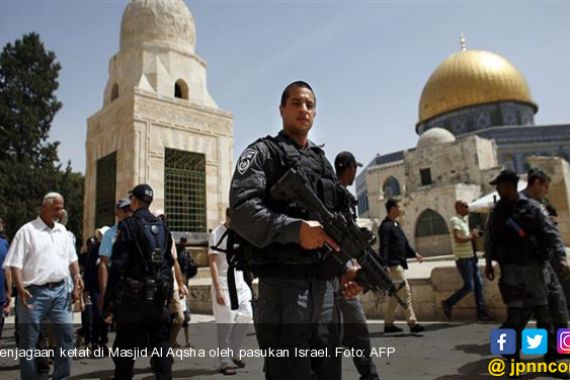 DPR Kecam Pelarangan Salat di Masjid Al Aqsha - JPNN.COM