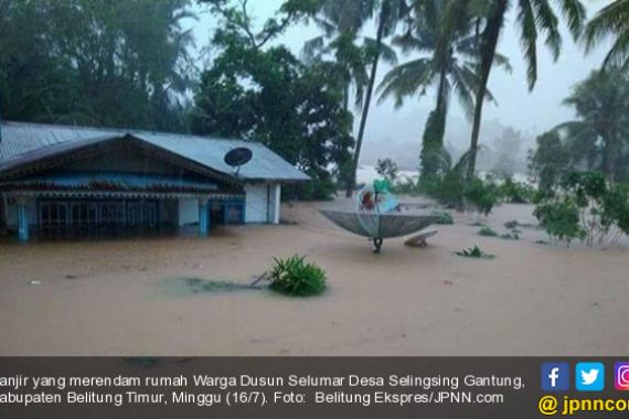 Yusril Terjebak Banjir Besar, HTI Jadwal Ulang Uji Materi Perppu Ormas ke MK - JPNN.COM