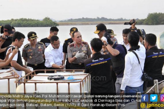 Terungkap! Sabu 1 Ton Itu Dimuat ke Kapal Wanderlust di Perairan Thailand - JPNN.COM