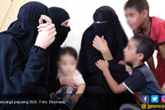 Kegelisahan Hati Janda dan Istri Pejuang ISIS... - JPNN.COM