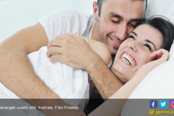 Benarkah Kurang Tidur Dapat Merusak Hubungan Suami Istri? - JPNN.COM