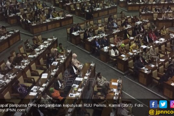 Gerindra, PAN, Demokrat dan PKS Pilih Walkout Tolak Voting RUU Pemilu - JPNN.COM
