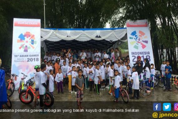 Basah-Basahan di Gowes Pesona Nusantara Halmahera Selatan - JPNN.COM