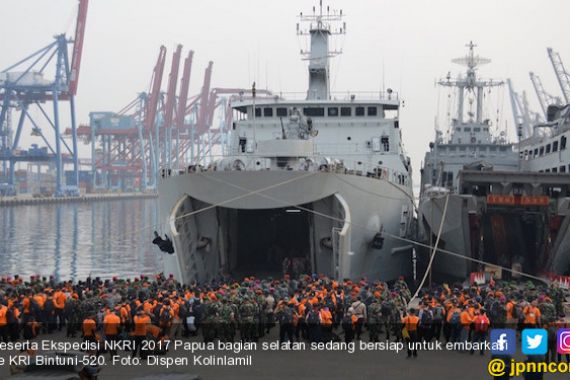 KRI Bintuni Angkut Ribuan Peserta Ekspedisi NKRI - JPNN.COM