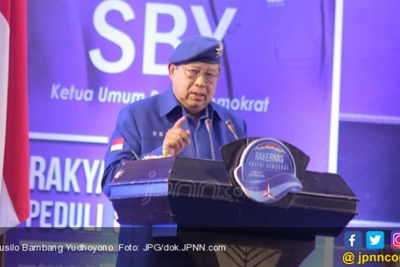 Demi Prabowo - Sandi, SBY Siap Keliling Indonesia Naik Bus - JPNN.COM