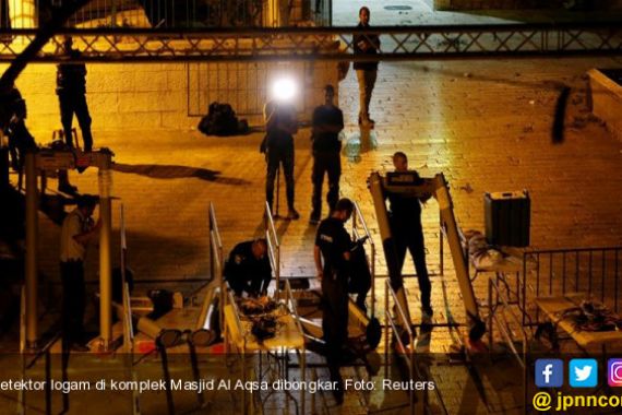 Israel Bongkar Detektor Logam di Masjid Al Aqsa, tapi Pasang Kamera Supercanggih - JPNN.COM