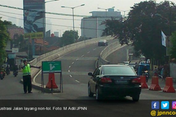 Ada yang Terjatuh dari Jalan Layang Pesing, PDIP Ingatkan Anak Buah Anies - JPNN.COM