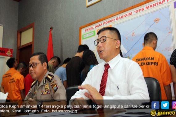 14 Tersangka Judi Togel Singapura dan Gelper Diciduk Polisi - JPNN.COM