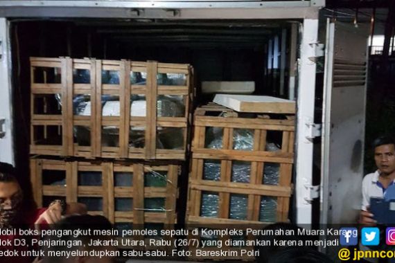 Terbongkar, Mesin Pemoles Sepatu untuk Seludupkan 256 Kg Sabu-sabu - JPNN.COM