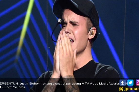 Tur Dunia Batal, Justin Bieber Tak Peduli Nasib Krunya - JPNN.COM