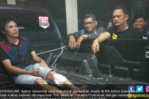 Residivis Pegangi Kakinya yang Ditembak Polisi, Tatapannya Hmmm... - JPNN.COM
