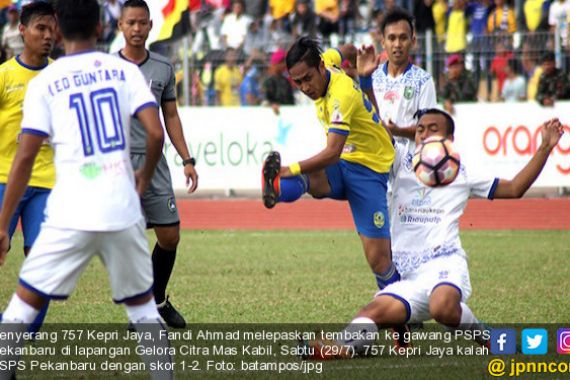 757 Kepri Jaya FC Dipermalukan di Kandang Sendiri - JPNN.COM