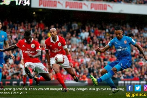 Walcott Cetak Brace, Arsenal Gulung Benfica di Emirates Cup - JPNN.COM