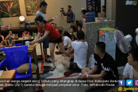 Komplotan WNA Penjahat Siber Tangkapan di Bali Diboyong ke Mabes Porli - JPNN.COM