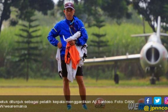 Enggak Pakai Lama, Ini Dia Pengganti Aji Santoso di Arema - JPNN.COM