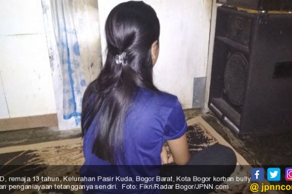 Miris! Remaja Putri Ditampar, Ditendang, Diludahi di Angkot - JPNN.COM