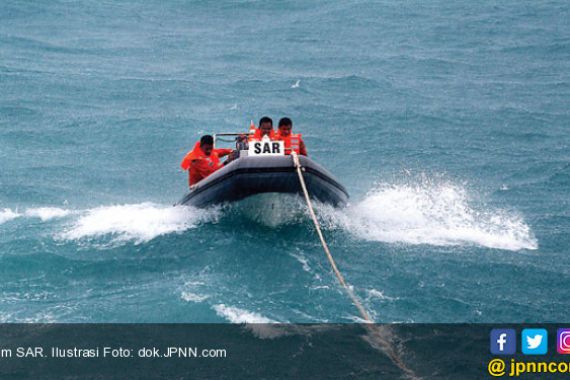 Bunuh Diri Melompat dari Kapal Sedang Berlayar, Terekam CCTV - JPNN.COM