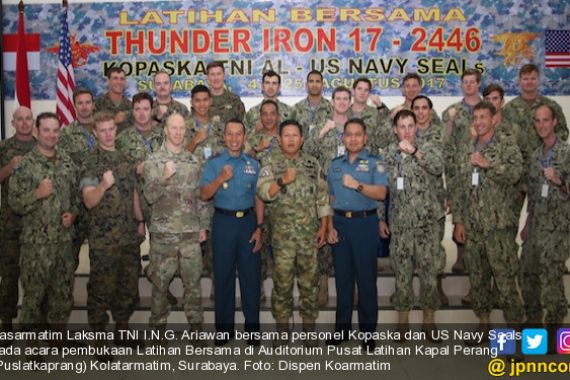 Kopaska TNI AL dan US Navy Seals Gelar Latma Thunder Iron 17-2446 - JPNN.COM