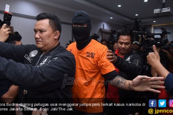 Jalani Pemeriksaan di BNN, Tora Sudiro: Doain yang Terbaik Aja - JPNN.COM