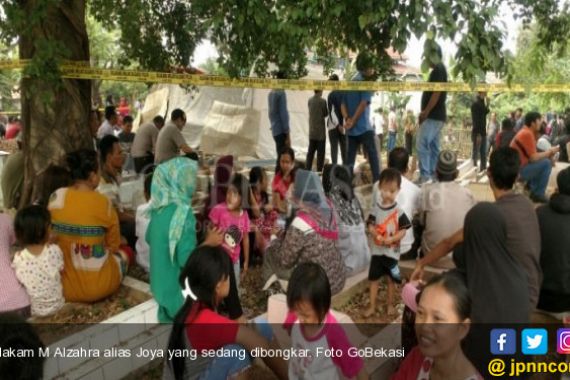 4 Tukang Gali Kubur Dikerahkan, Seperti ini Kondisi Jenazah Joya, Keluar Air dan... - JPNN.COM