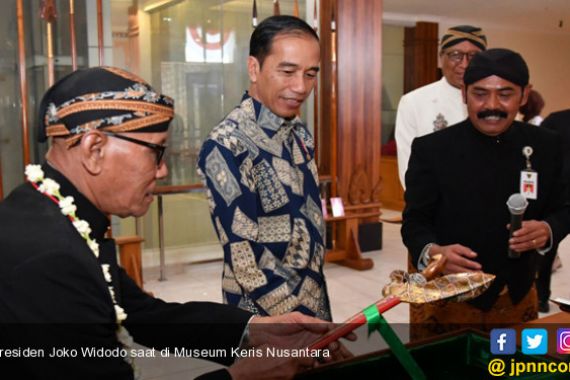 Pak Jokowi Bakal Hibahkan Lima Keris ke Museum di Solo - JPNN.COM