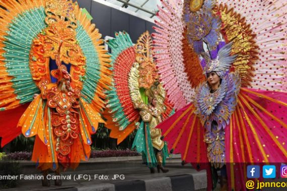 Presiden Jokowi Saksi Kesuksesan Jember Fashion Carnaval 2017 - JPNN.COM