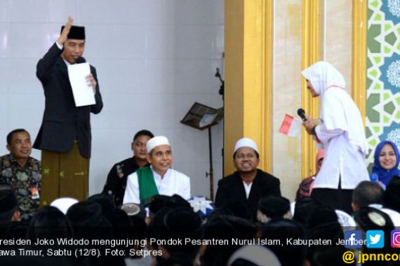 Sepeda Khusus dari Jokowi untuk Santri - JPNN.COM