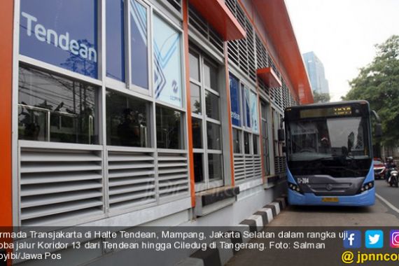 TransJakarta Blok M - Tanah Abang Mulai Beroperasi - JPNN.COM