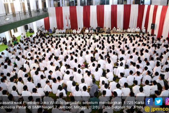Jokowi Kembali Tegaskan Tak Ada Keharusan Sekolah Terapkan Full Day School - JPNN.COM