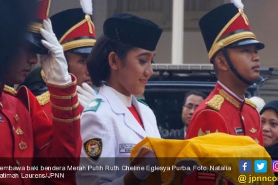 Pemilik Senyum Manis Ini Kembalikan Merah Putih Pada Jokowi - JPNN.COM