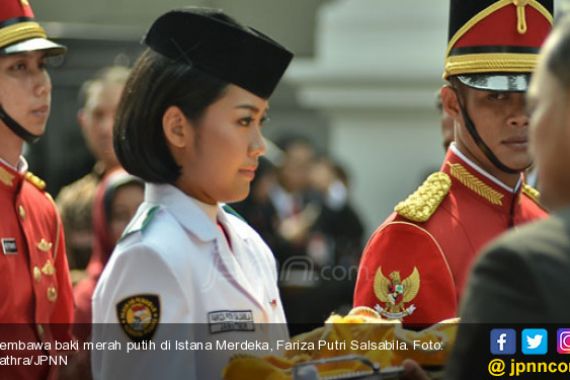 Si Cantik Dari Blitar, Pembawa Baki Merah Putih di Istana Merdeka - JPNN.COM