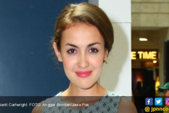 Rianti Cartwright Cerita soal Bisnis Kue - JPNN.COM