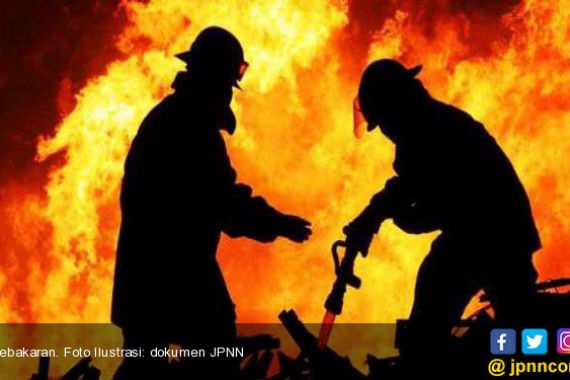 Berkas Calon Polisi Selamat dari Kebakaran Gedung SDM Polda - JPNN.COM