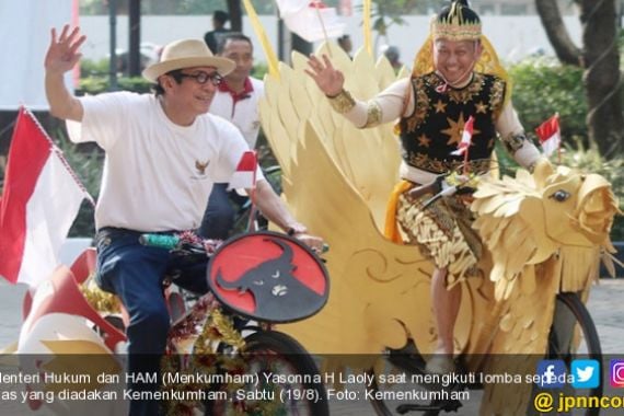 Menteri Yasonna Langsung Pakai Sepeda Pemberian Presiden Jokowi untuk Lomba - JPNN.COM