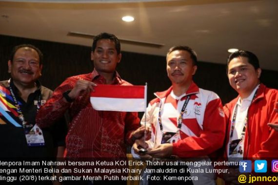 Menteri Malaysia Temui Menpora soal Merah Putih Terbalik, Ini Hasilnya - JPNN.COM