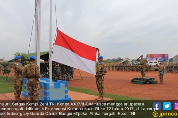 Satgas Kizi TNI Memperingati HUT RI ke-72 di Afrika Tengah - JPNN.COM