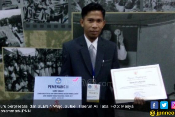 Berkat Kipas Tangan, Guru SLBN 1 Wajo Raih Penghargaan - JPNN.COM