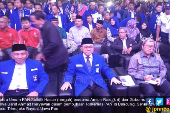 Zulkifli Sampaikan Pidato Kebangsaan, Amien Rais Lontarkan Pujian - JPNN.COM