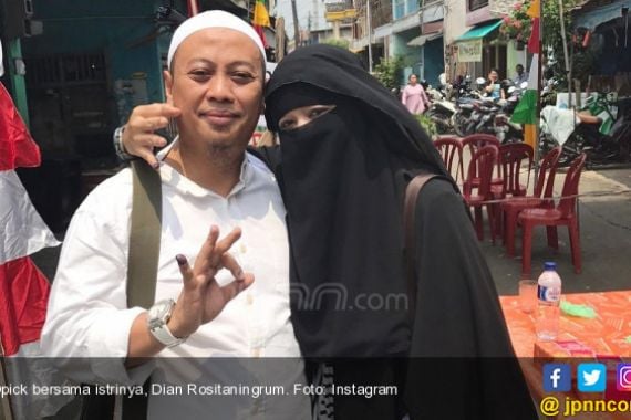 Dikabarkan Akan Bercerai, Opick Ajak Istri ke Makassar - JPNN.COM