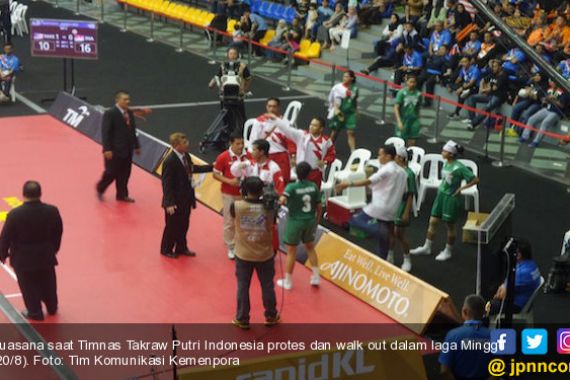 Setelah Kasus Bendera Terbalik, Tim Takraw Putri Indonesia Walk Out dari Laga - JPNN.COM