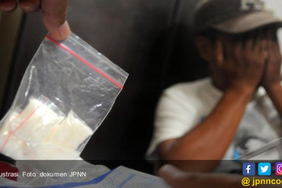 Penyeludup Narkoba Ditangkap di Perairan Selat Jaran - JPNN.COM